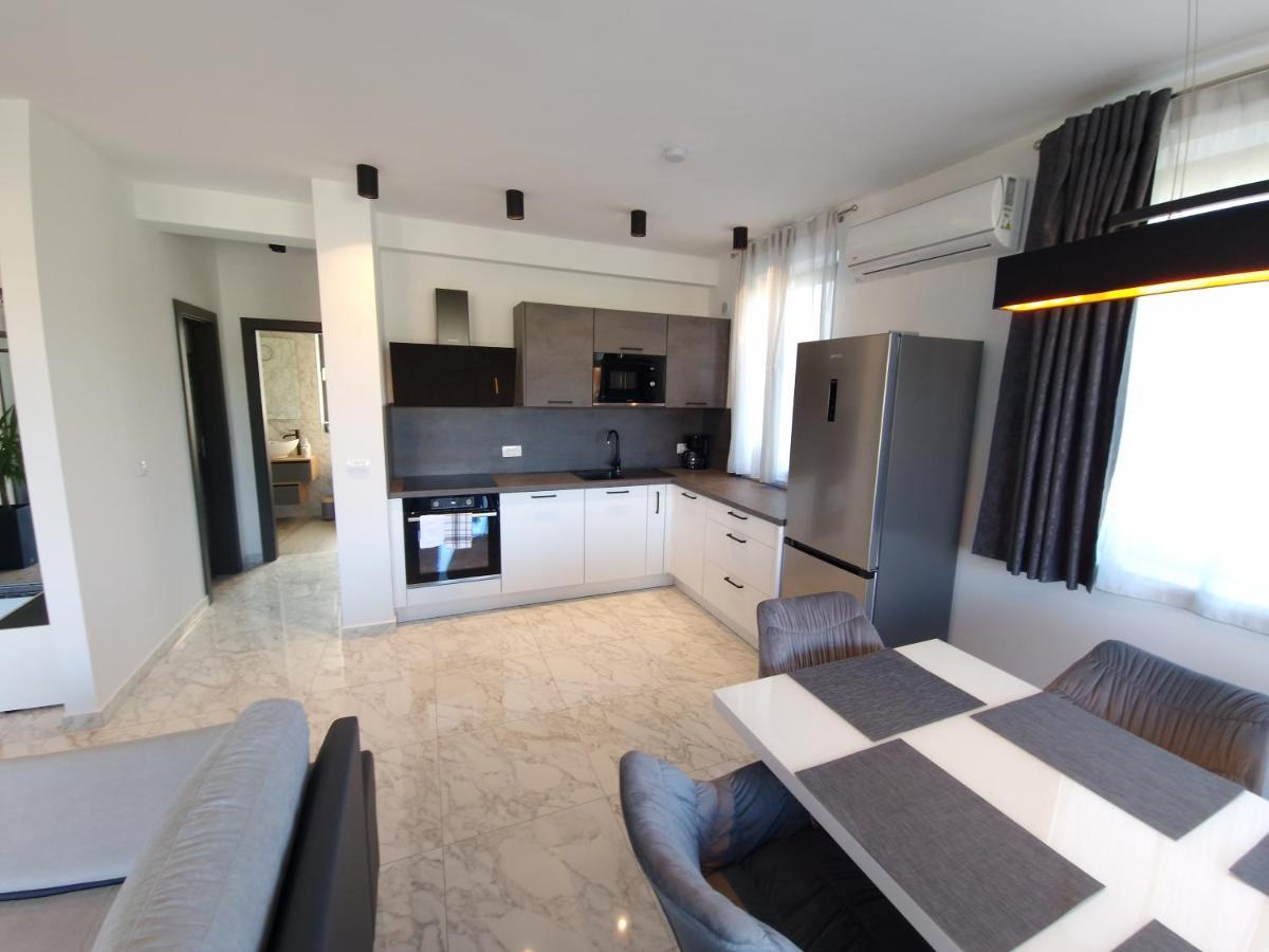 Apartments Marebella Lumbarda Kültér fotó